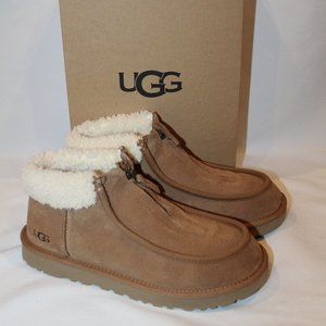 NIB UGG WOMEN'S ZIP FRONT SUEDE SHEARLING LINED‎ FUNKARRA ANKLE BOOTS CHESTNUT